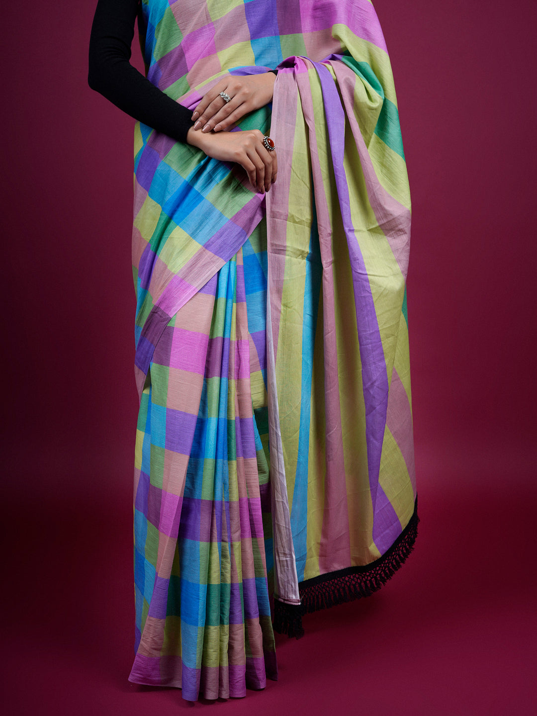 Buta Buti Checked Printed Cotton Saree With Tassels Embellishment