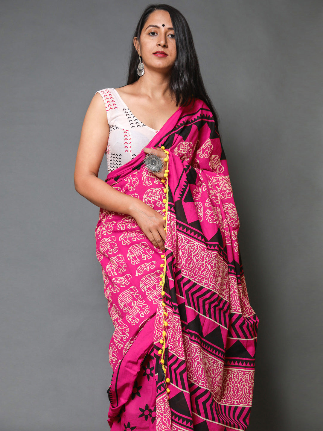 Buta Buti Pink Colour Abstract Printed Pure Cotton Saree