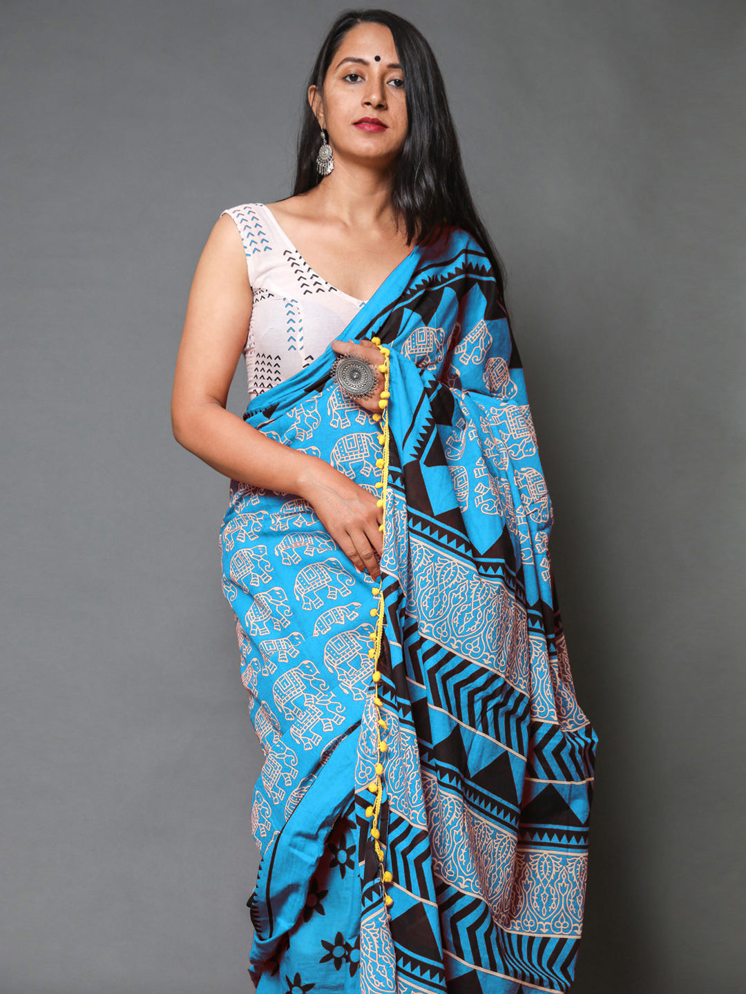 Buta Buti Blue Colour Abstract Printed Pure Cotton Saree