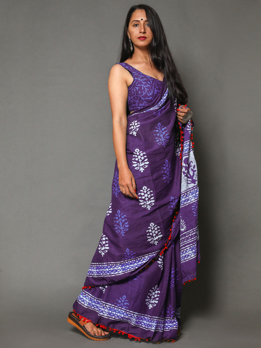 Buta Buti Purple Colour Floral Printed Pure Cotton Saree