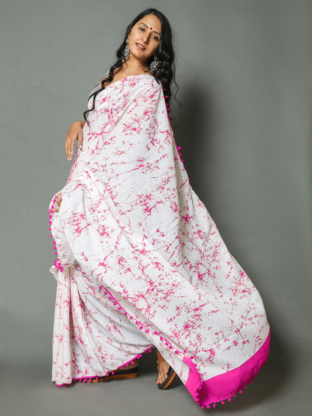 Buta Buti Pink Colour Tie and Dye Printed Pure Cotton Saree