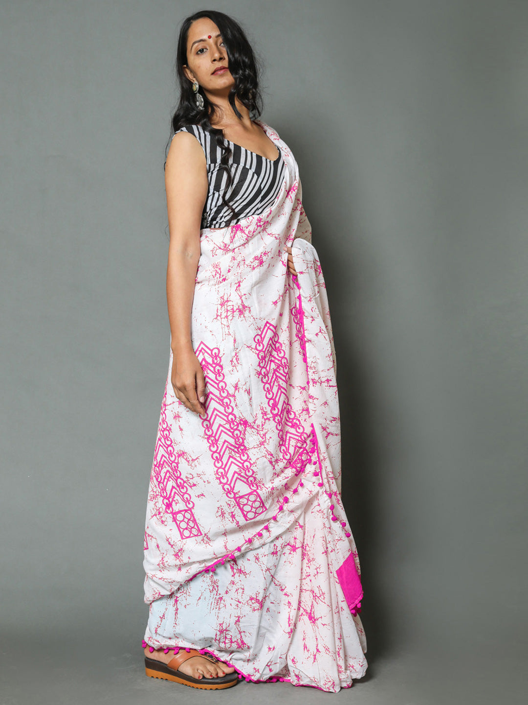 Buta Buti Pink Colour Tie and Dye Printed Pure Cotton Saree