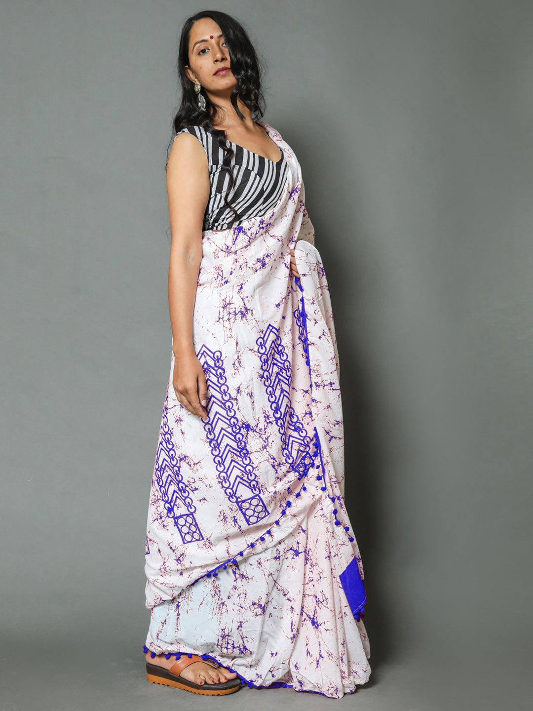 Buta Buti Navy Blue Colour Tie and Dye Printed Pure Cotton Saree