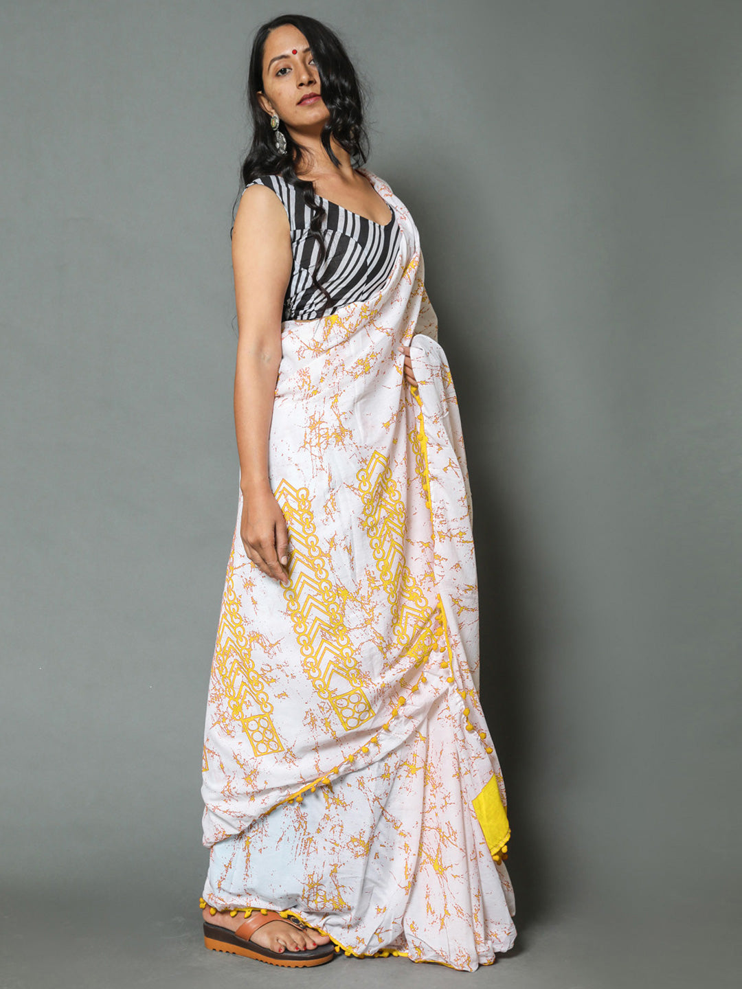 Buta Buti Yellow Colour Tie and Dye Printed Pure Cotton Saree