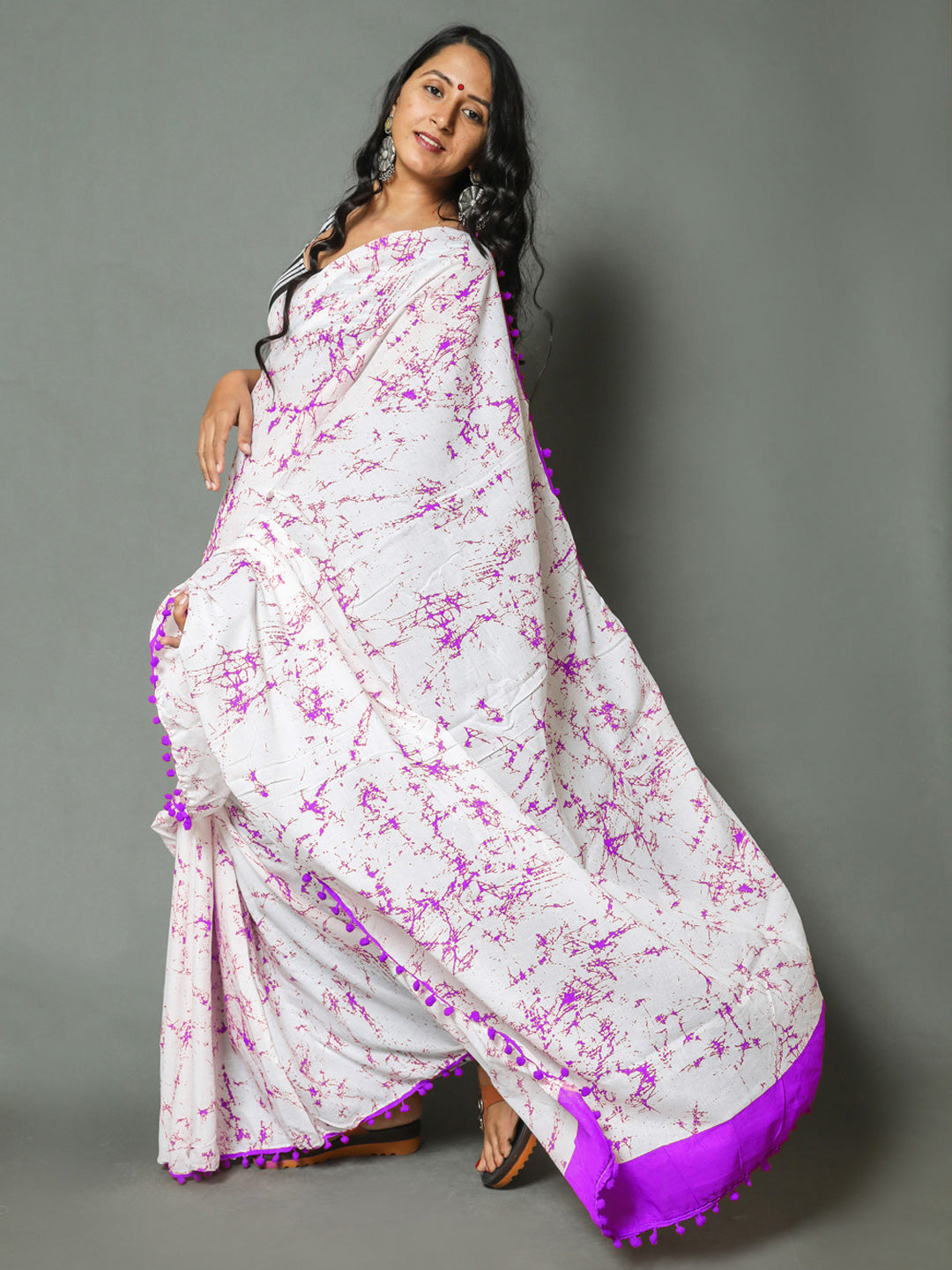 Buta Buti Purple Colour Tie and Dye Printed Pure Cotton Saree