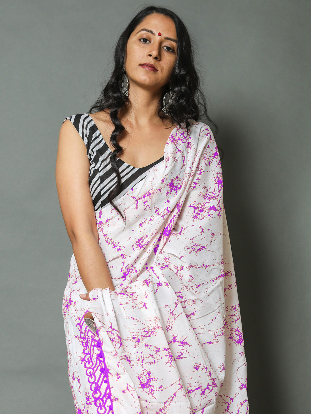 Buta Buti Purple Colour Tie and Dye Printed Pure Cotton Saree