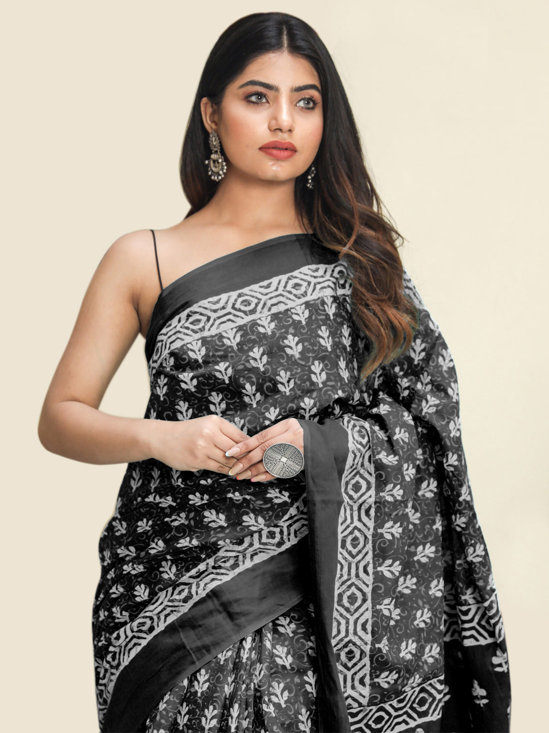 Buta Buti Black Colour Floral Printed Pure Cotton Saree