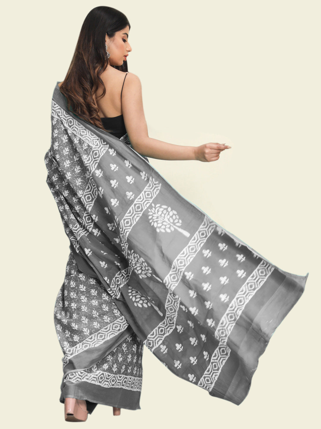 Buta Buti Grey Colour Floral Printed Pure Cotton Saree