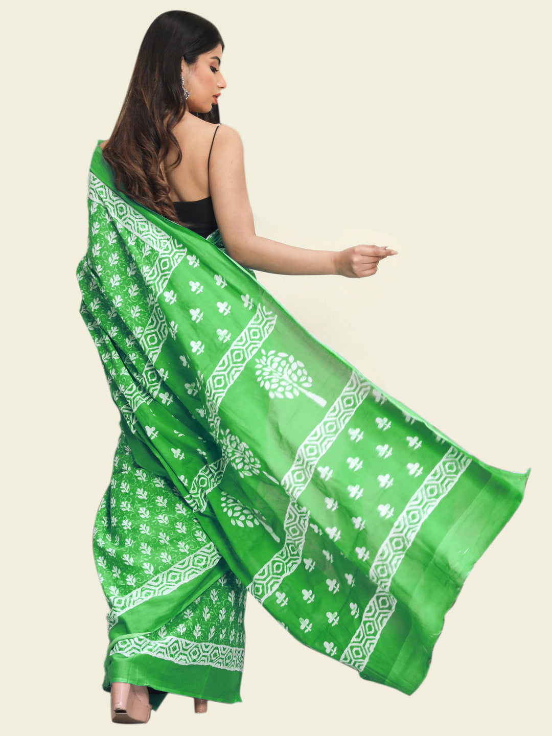 Buta Buti Green Colour Floral Printed Pure Cotton Saree