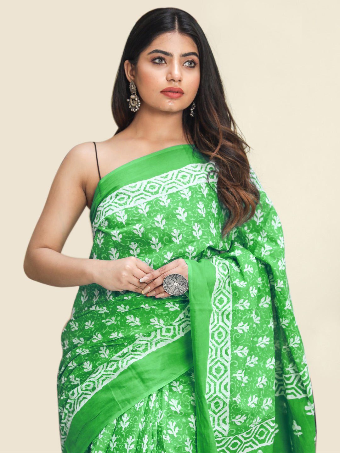 Buta Buti Green Colour Floral Printed Pure Cotton Saree