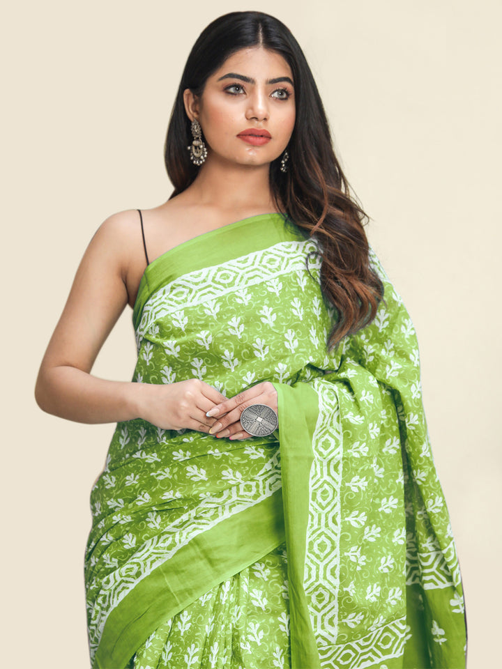 Buta Buti Green Colour Floral Printed Pure Cotton Saree