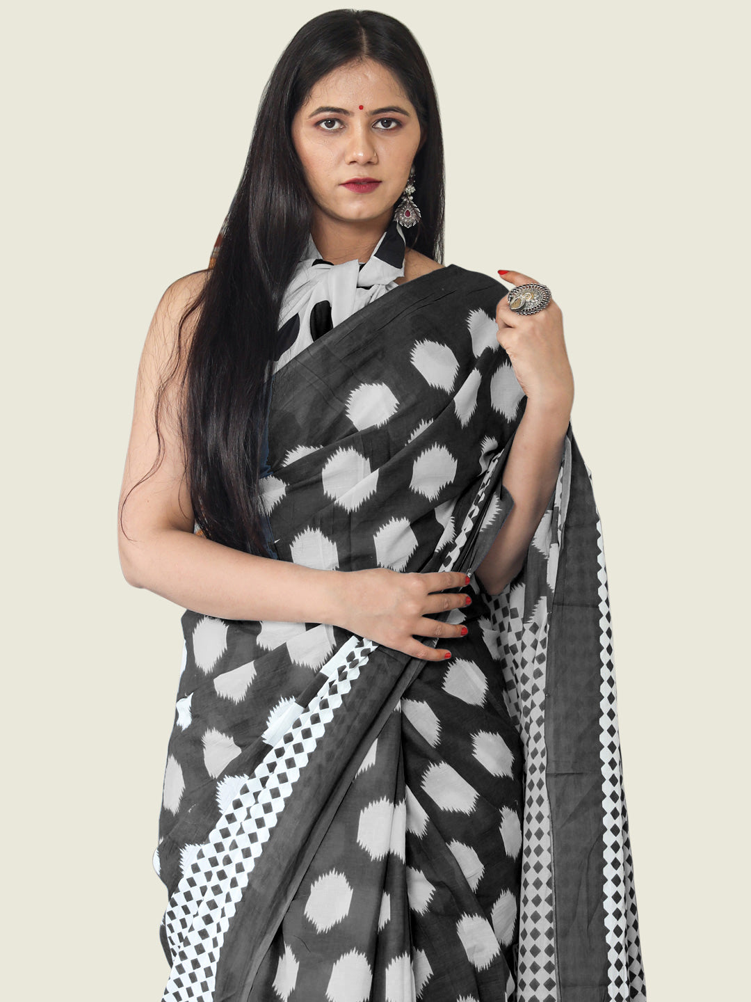 Buta Buti Black Colour Geometric Printed Pure Cotton Saree