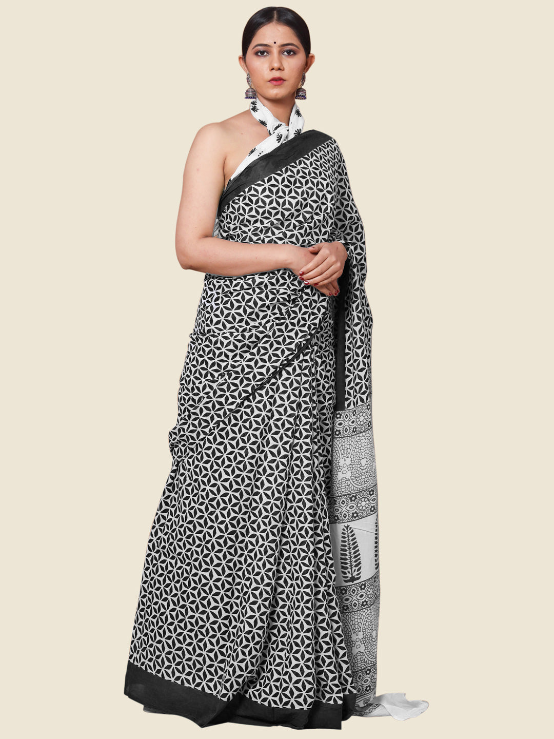 Buta Buti Black Colour Floral Printed Pure Cotton Saree