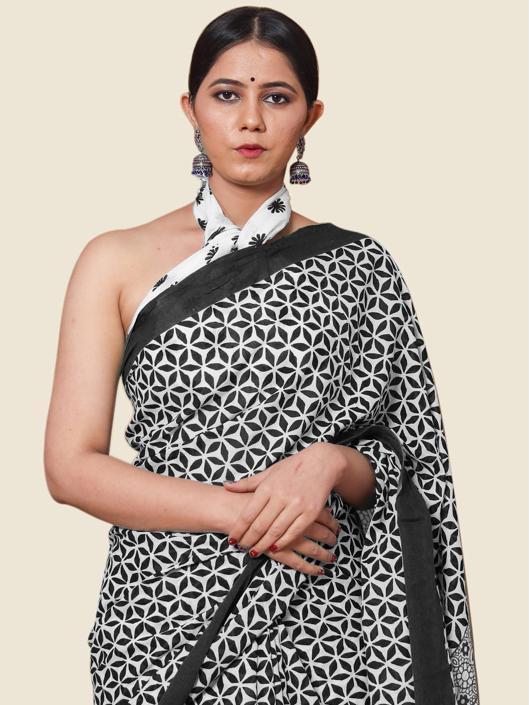 Buta Buti Black Colour Floral Printed Pure Cotton Saree