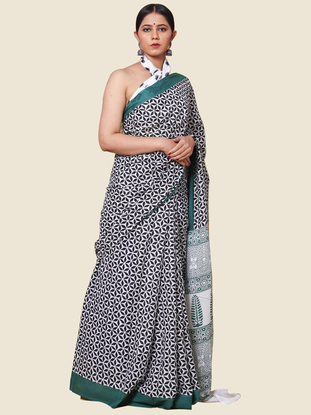 Buta Buti Green Colour Floral Printed Pure Cotton Saree