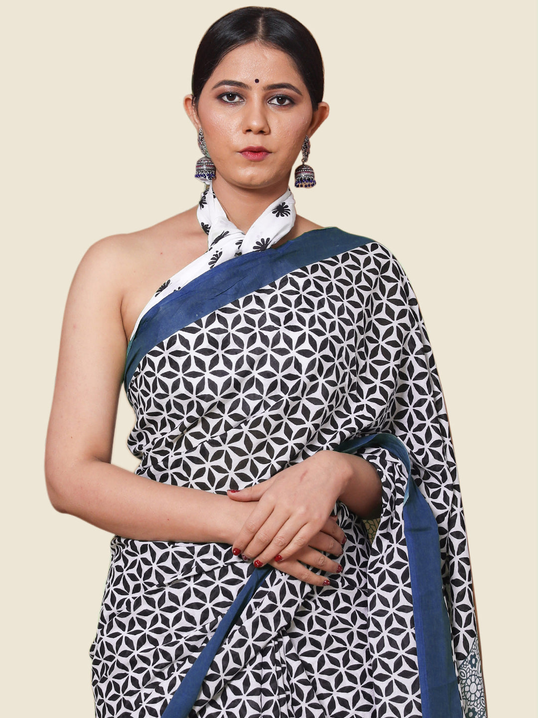 Buta Buti Navy Blue Colour Floral Printed Pure Cotton Saree