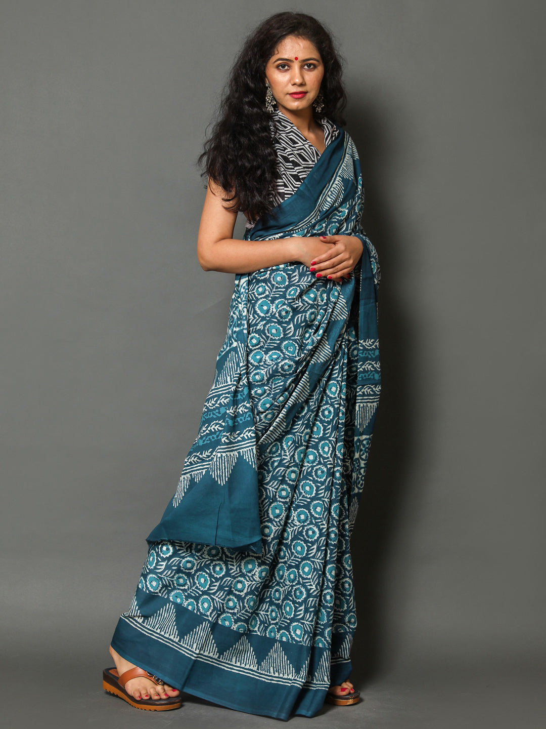 Buta Buti Blue Colour Floral Printed Pure Cotton Saree