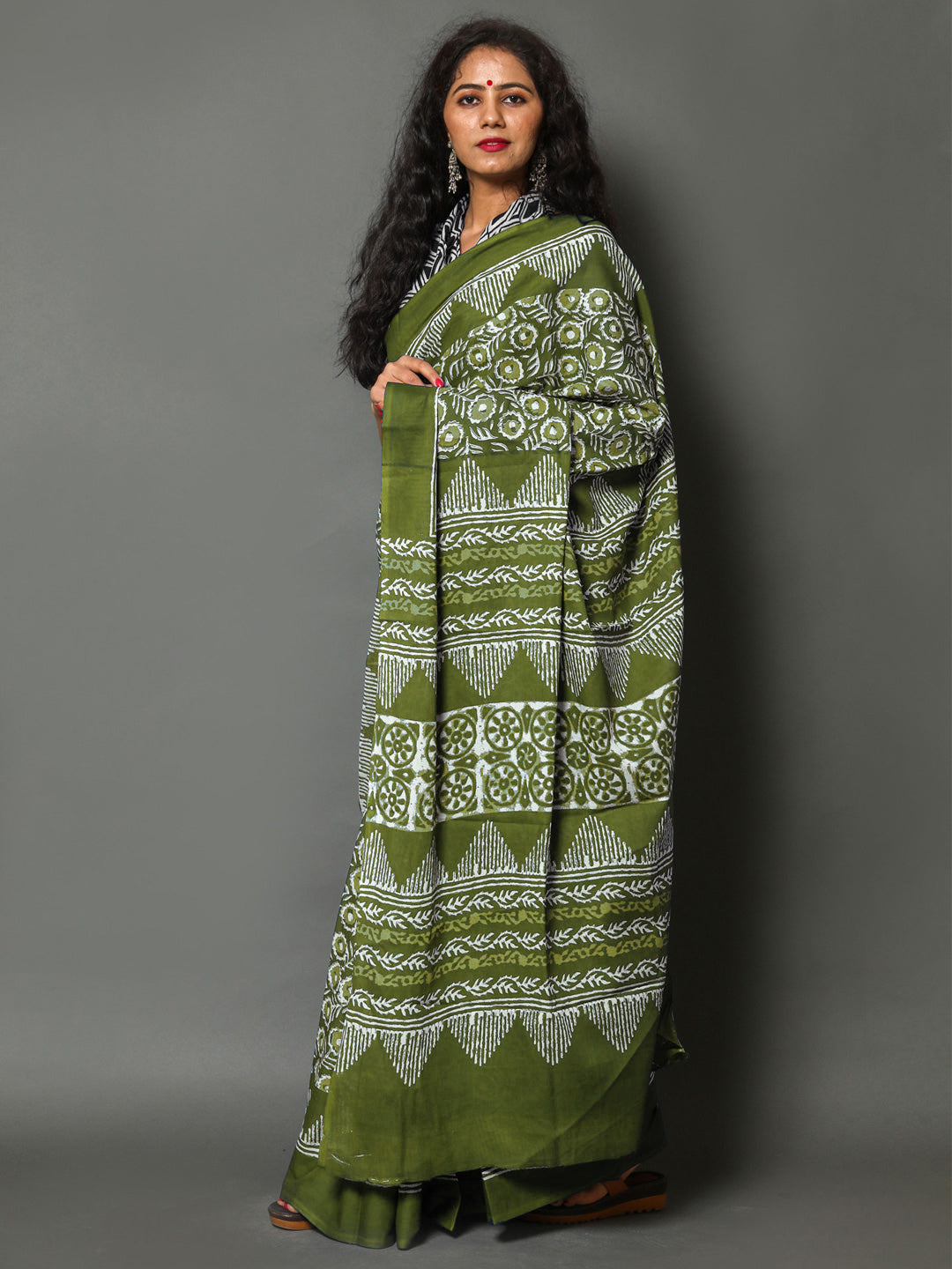 Buta Buti Olive Colour Floral Printed Pure Cotton Saree