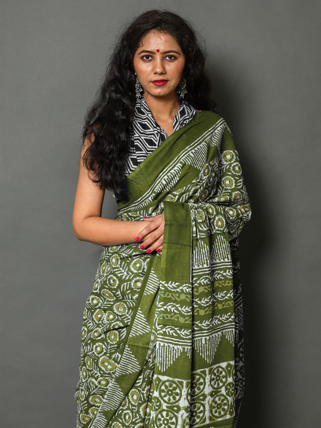 Buta Buti Olive Colour Floral Printed Pure Cotton Saree