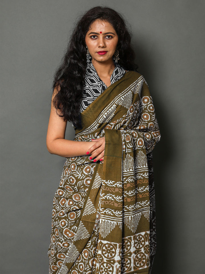 Buta Buti Copper Colour Floral Printed Pure Cotton Saree