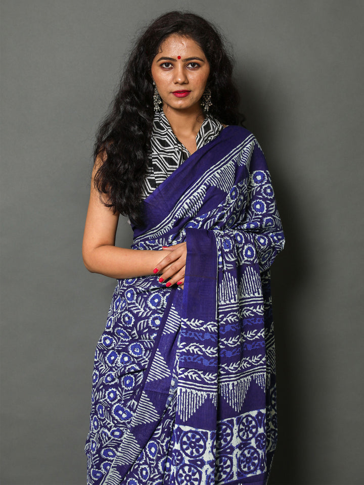 Buta Buti Navy Blue Colour Floral Printed Pure Cotton Saree