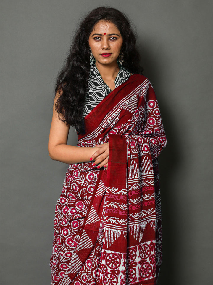 Buta Buti Red Colour Floral Printed Pure Cotton Saree