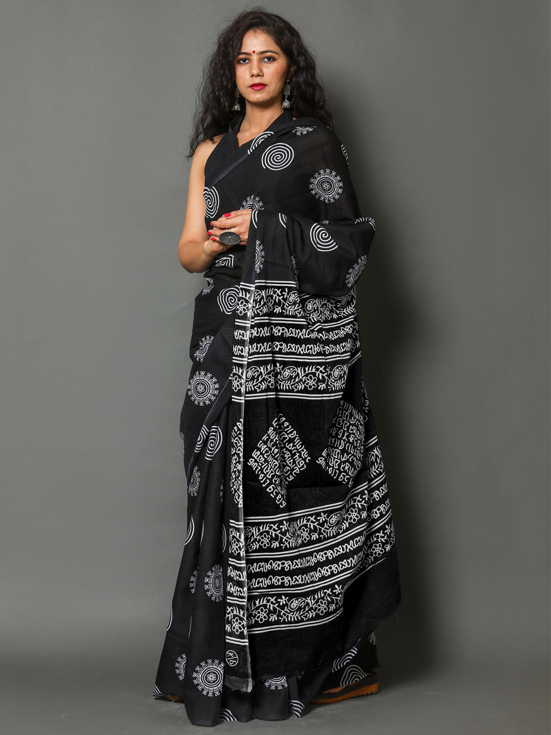 Buta Buti Black Colour Abstract Printed Pure Cotton Saree