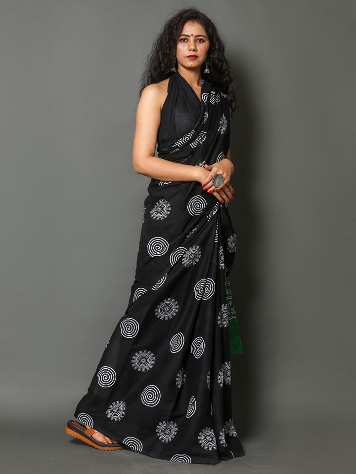 Buta Buti Green Colour Abstract Printed Pure Cotton Saree