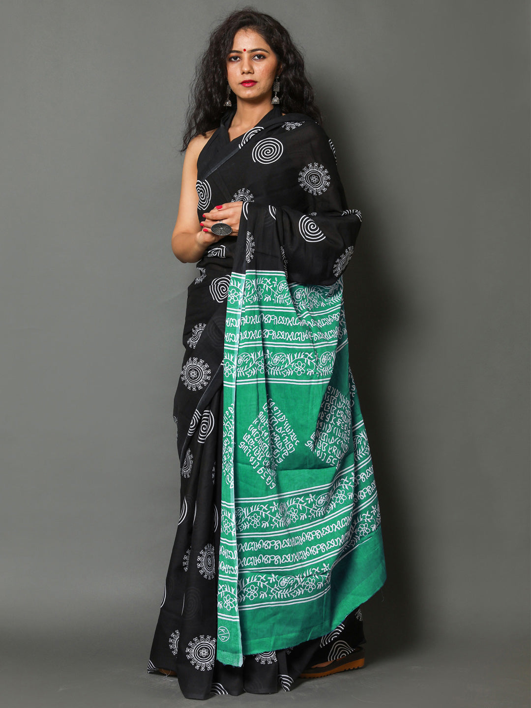 Buta Buti Green Colour Abstract Printed Pure Cotton Saree