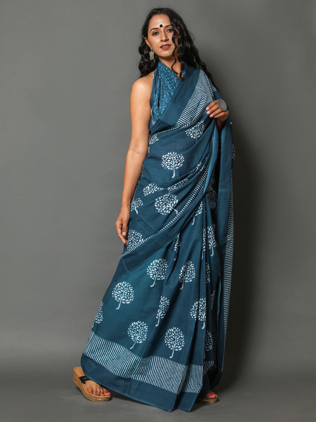 Buta Buti Blue Colour Floral Printed Pure Cotton Saree