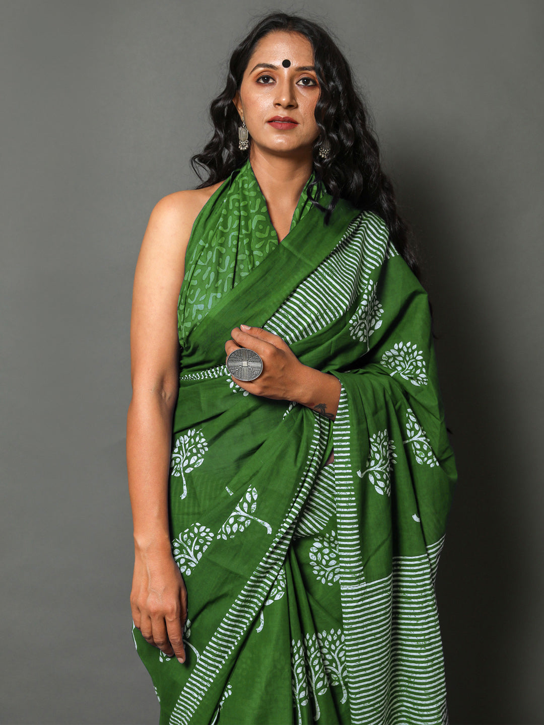 Buta Buti Green Colour Floral Printed Pure Cotton Saree