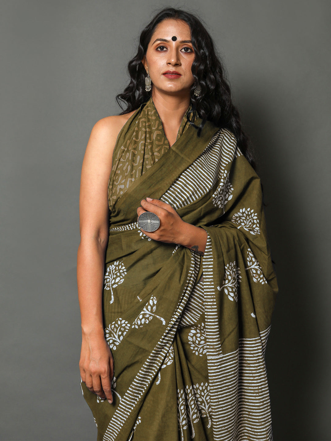 Buta Buti Brown Colour Floral Printed Pure Cotton Saree