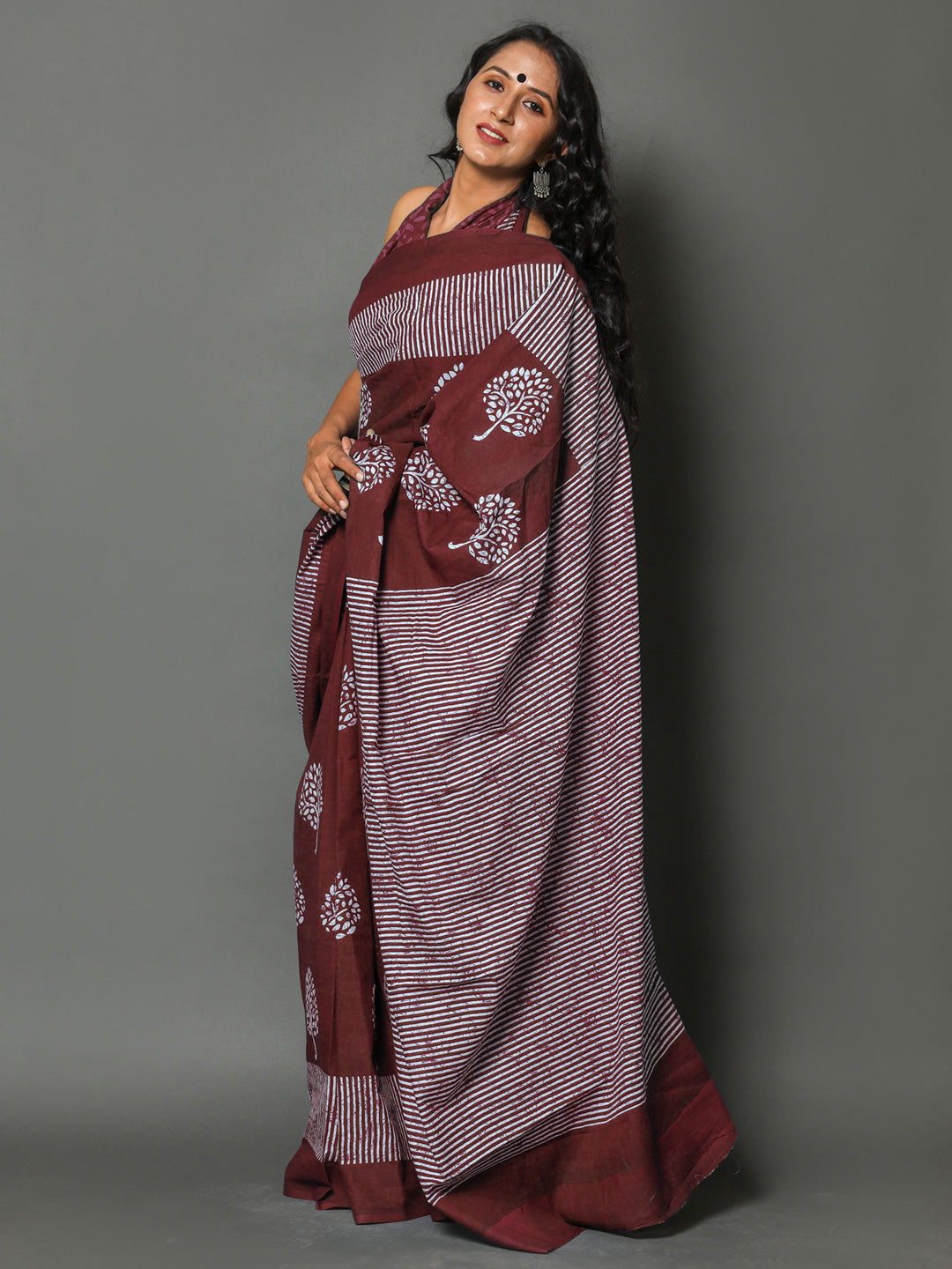 Buta Buti Maroon Colour Floral Printed Pure Cotton Saree