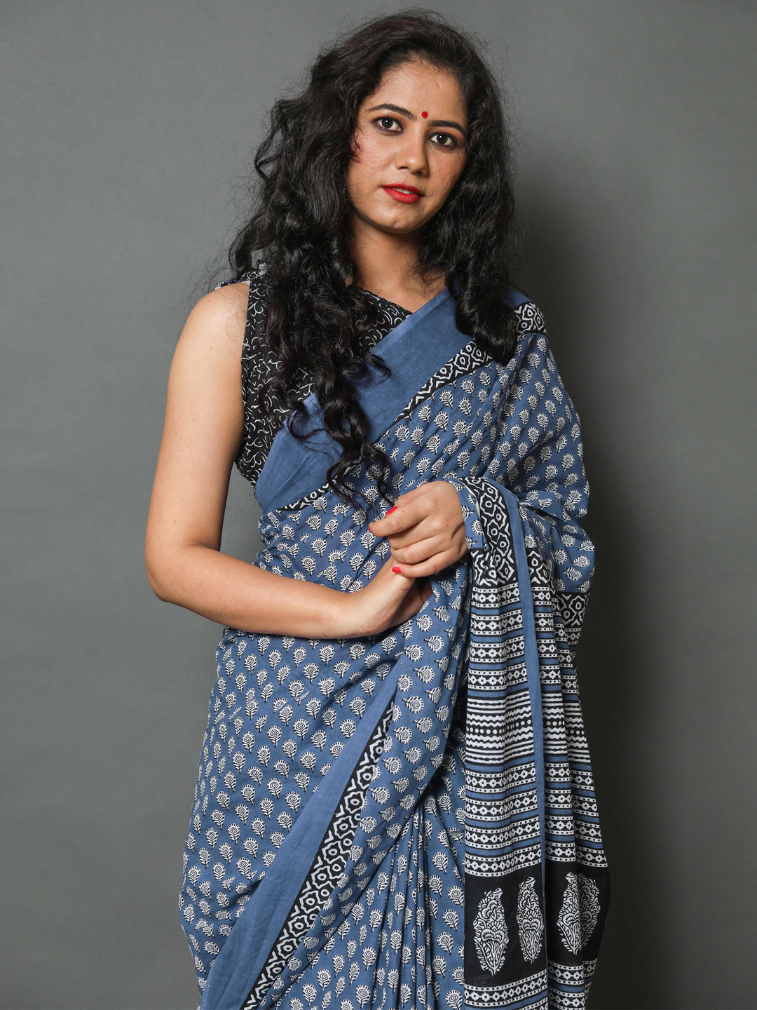 Buta Buti Blue Colour Floral Printed Pure Cotton Saree