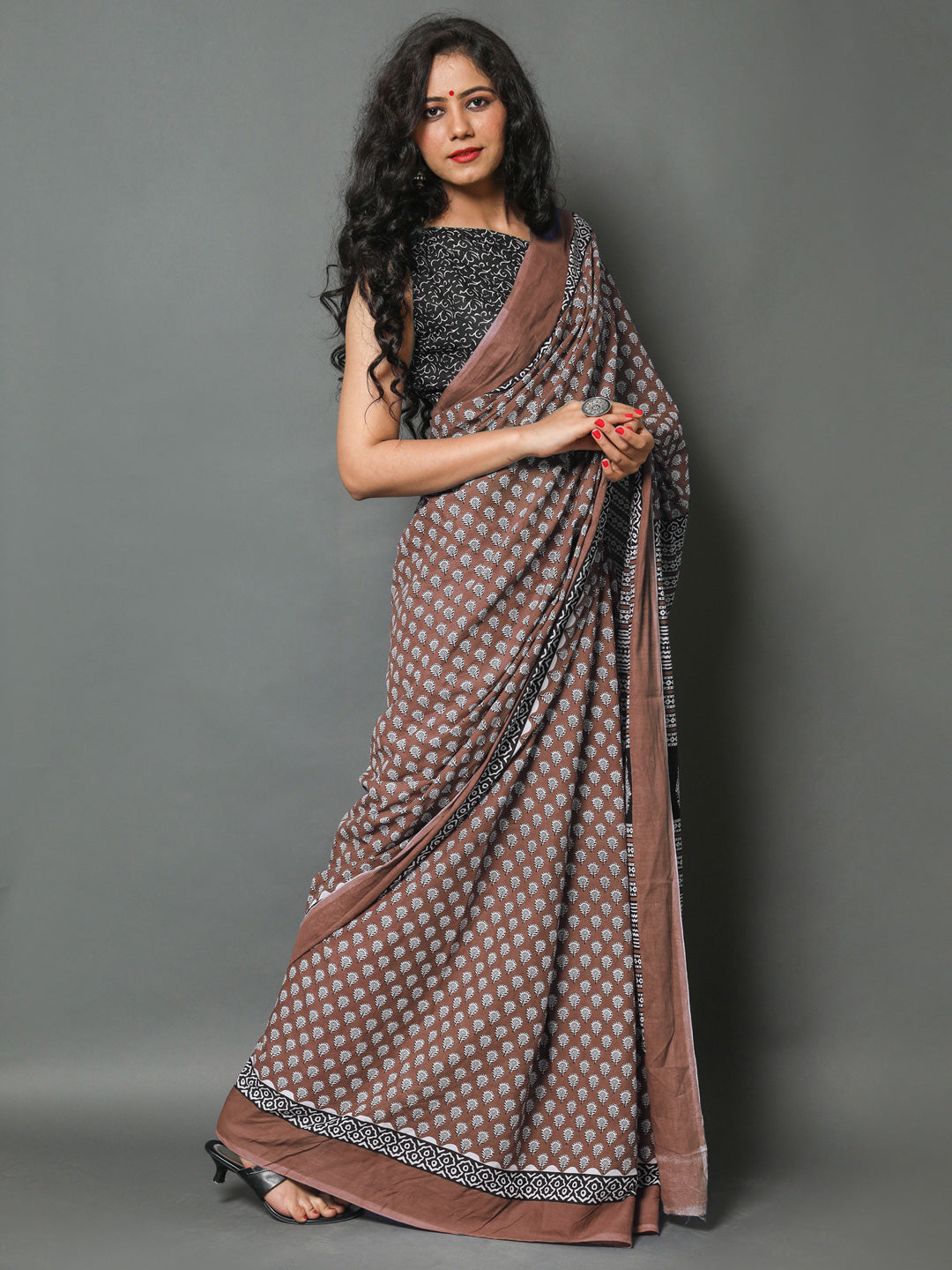 Buta Buti Rust Colour Floral Printed Pure Cotton Saree