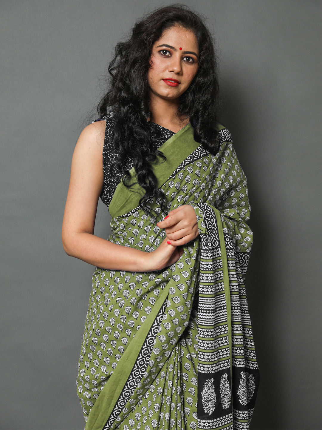 Buta Buti Olive Colour Geometric Printed Pure Cotton Saree