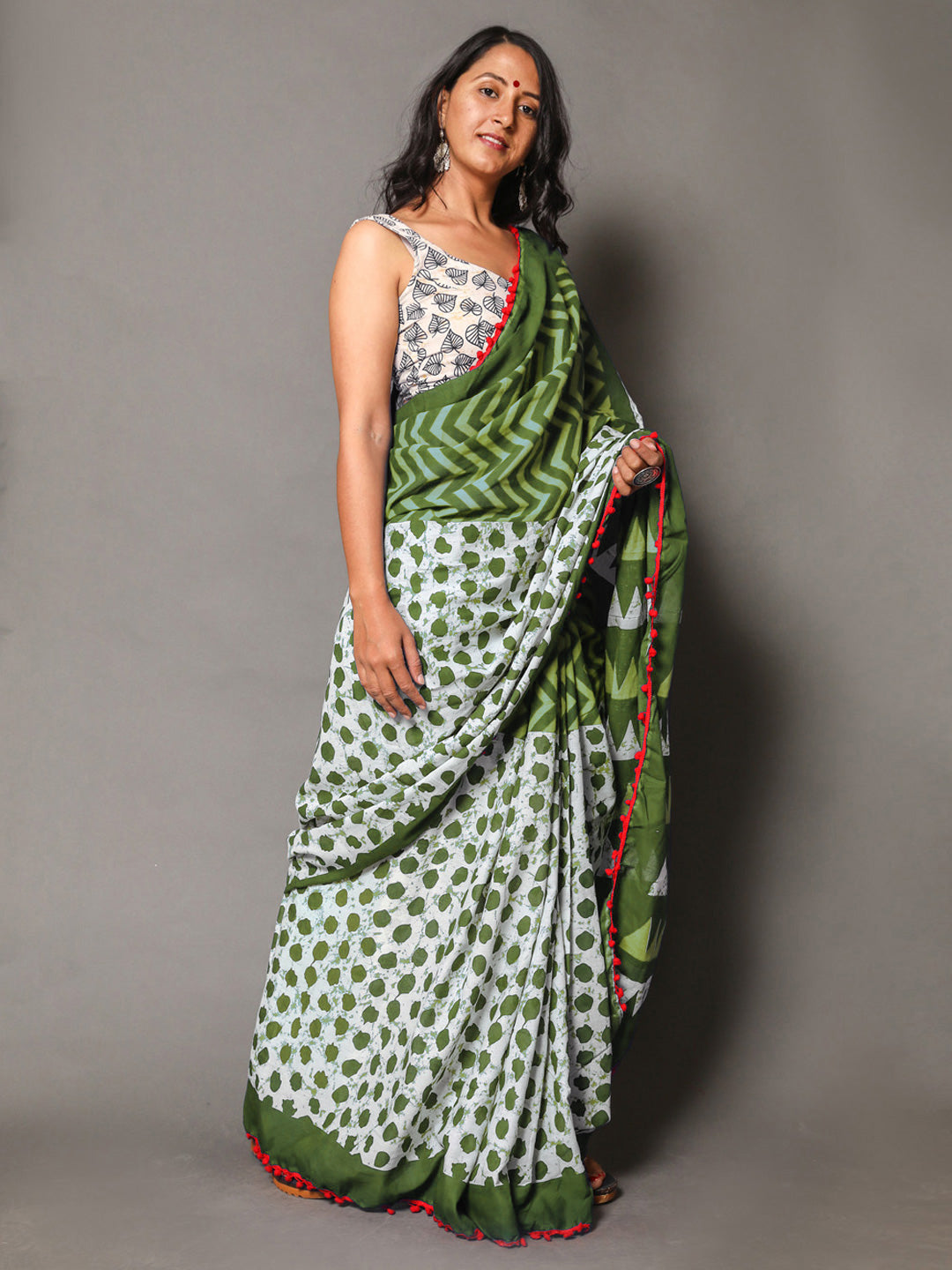 Buta Buti Olive Colour Geometric Printed Pure Cotton Saree