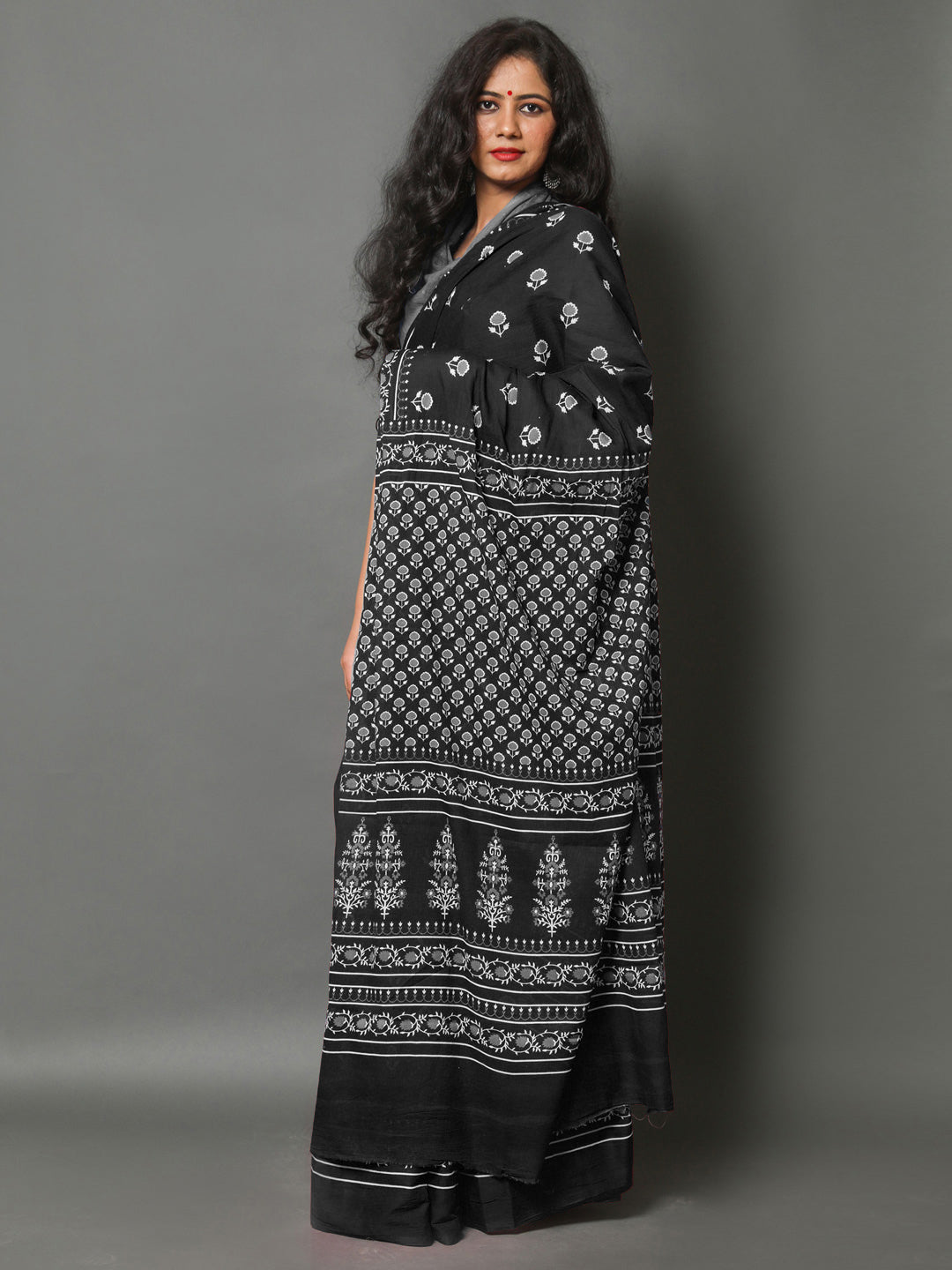 Buta Buti Black Colour Floral Printed Pure Cotton Saree