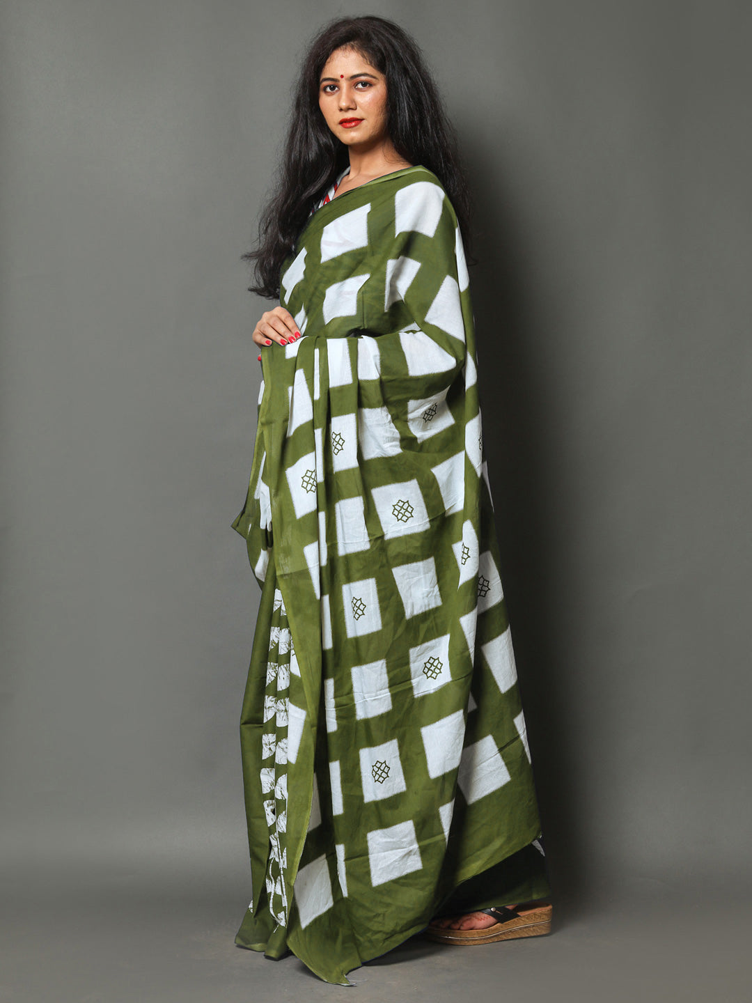 Buta Buti Olive Colour Floral Printed Pure Cotton Saree