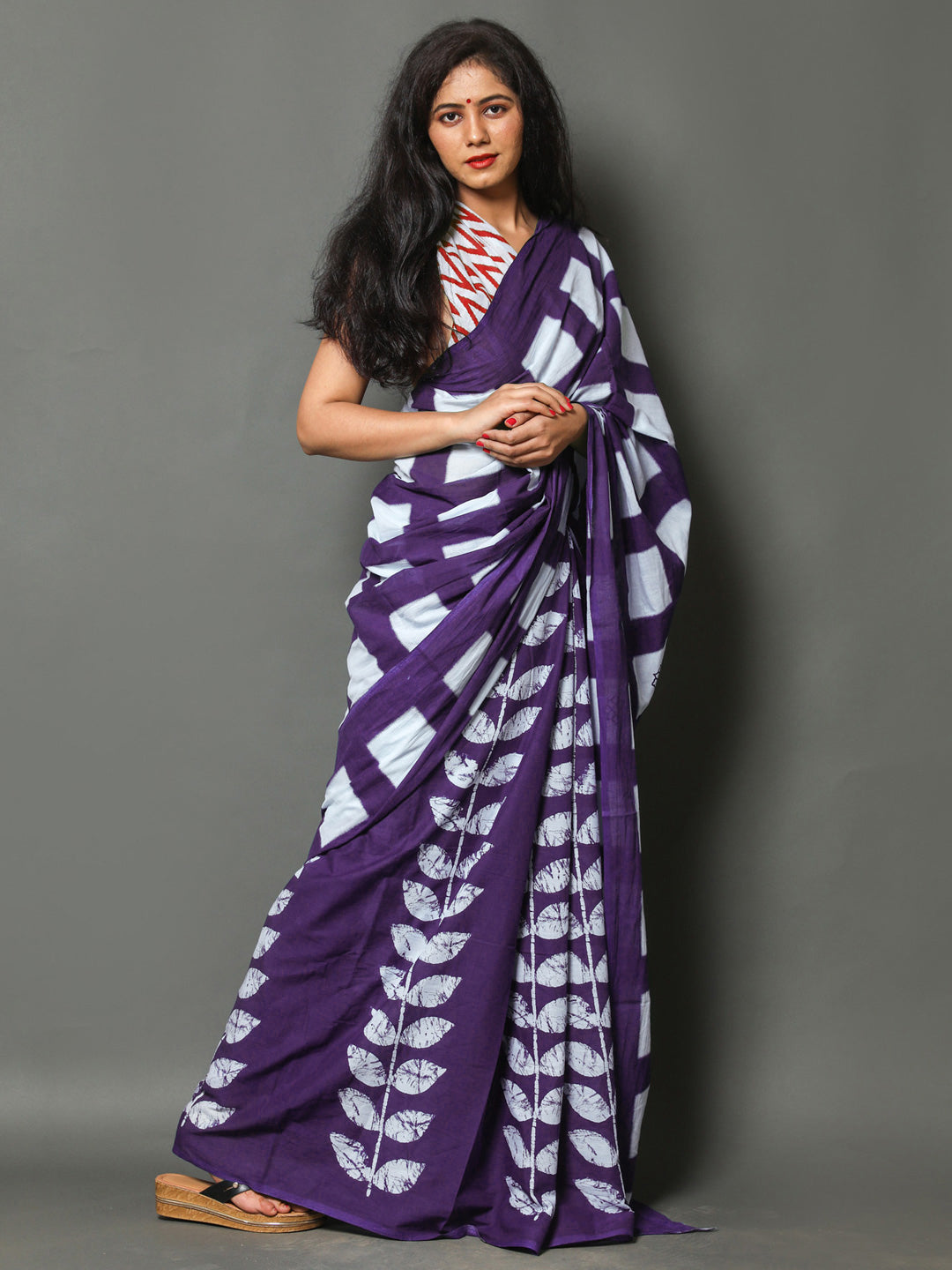 Buta Buti Purple Colour Floral Printed Pure Cotton Saree