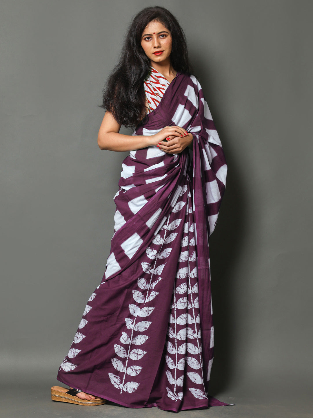 Buta Buti Lavender Colour Floral Printed Pure Cotton Saree