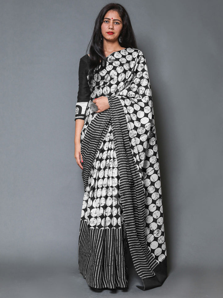 Buta Buti Black Colour Geometric Printed Pure Cotton Saree