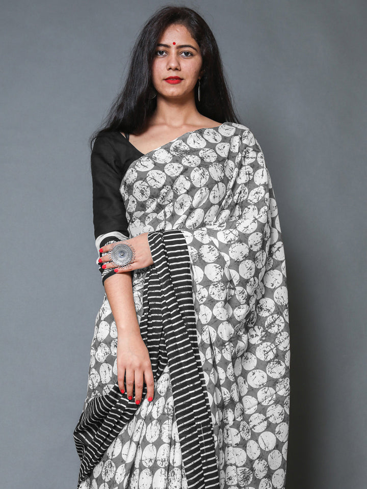 Buta Buti Grey Colour Geometric Printed Pure Cotton Saree