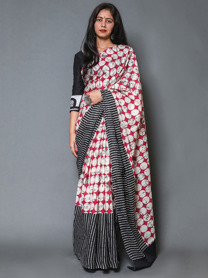 Buta Buti Red Colour Geometric Printed Pure Cotton Saree