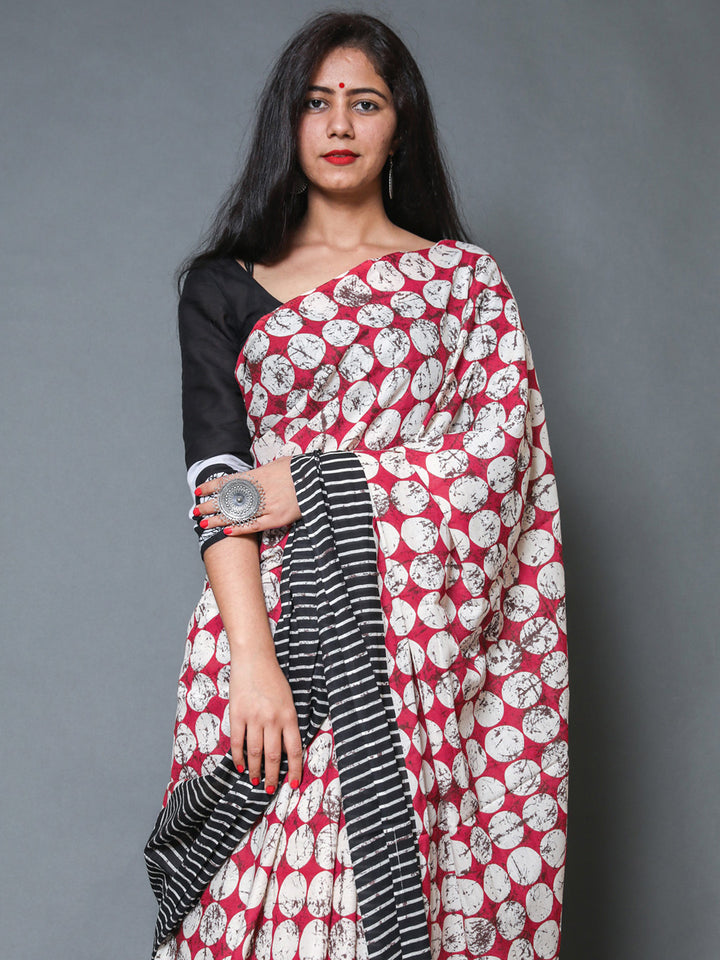 Buta Buti Red Colour Geometric Printed Pure Cotton Saree