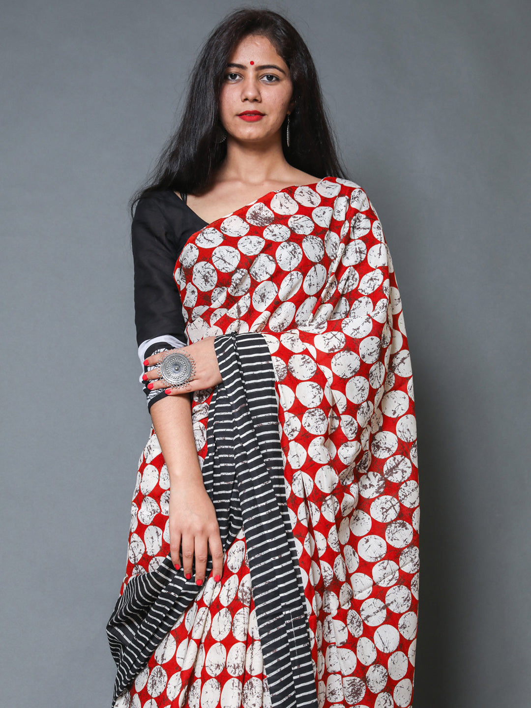 Buta Buti Taupe Colour Geometric Printed Pure Cotton Saree