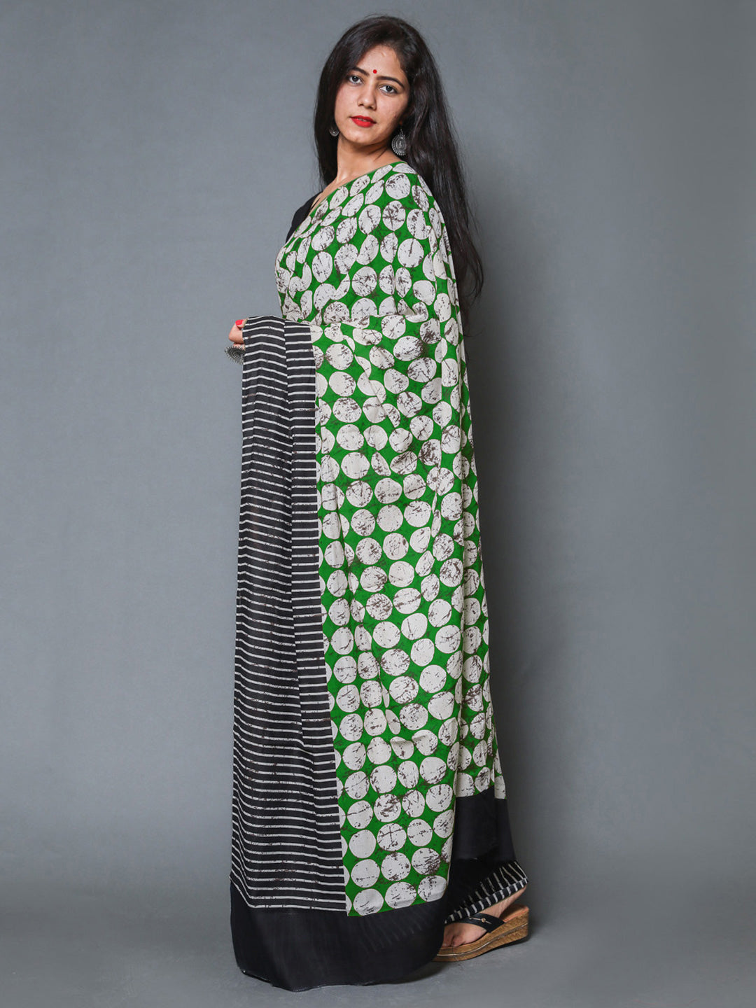 Buta Buti Green Colour Geometric Printed Pure Cotton Saree