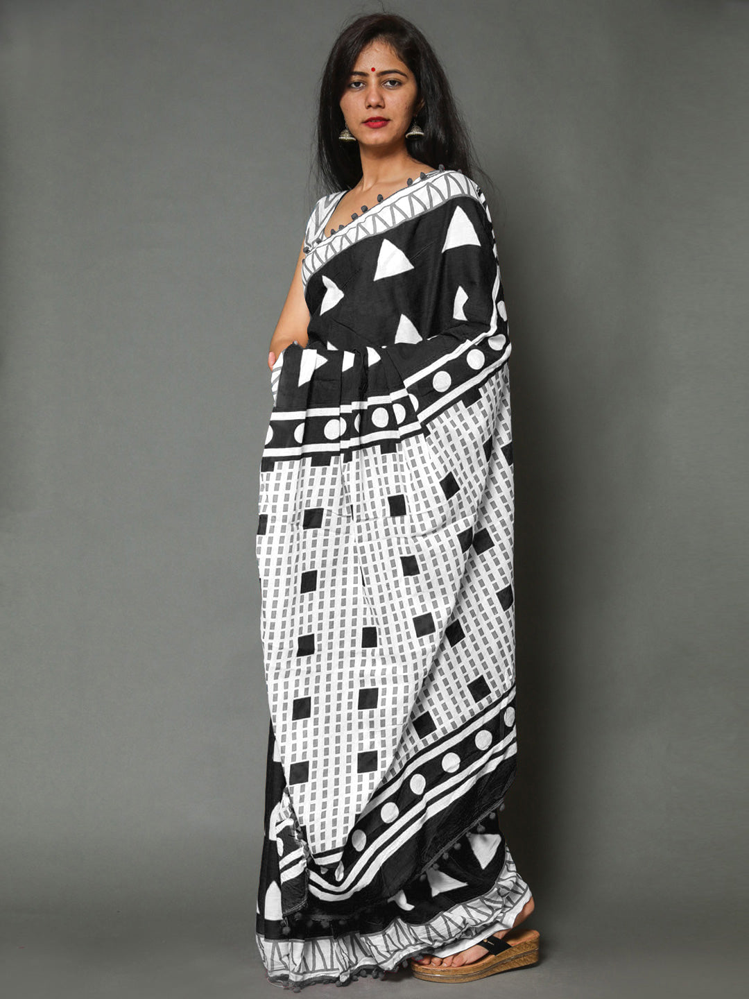 Buta Buti Black Colour Geometric Printed Pure Cotton Saree