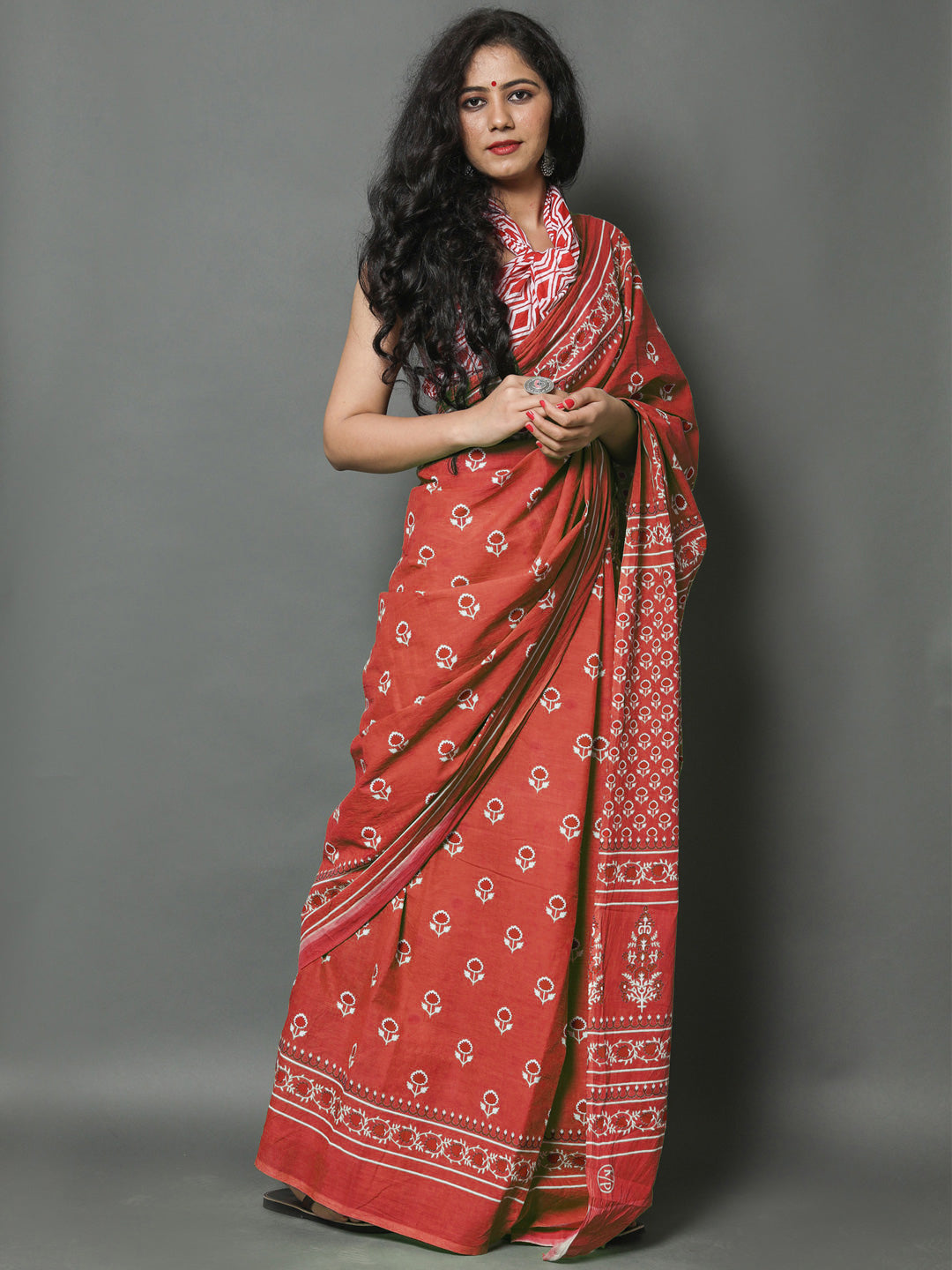 Buta Buti Red Colour Floral Printed Pure Cotton Saree