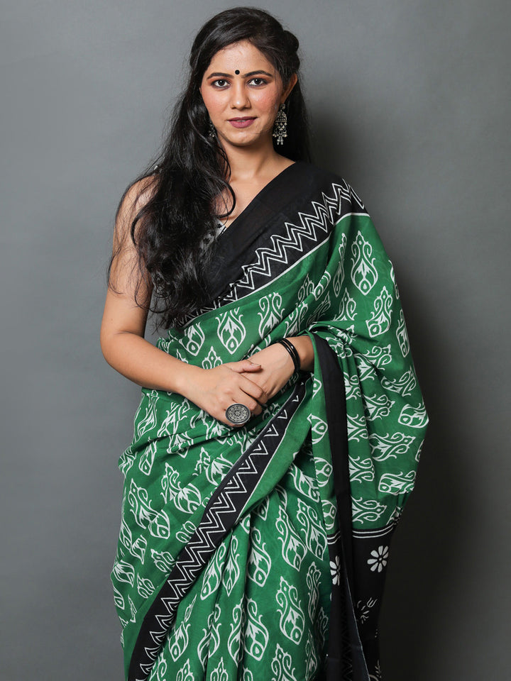 Buta Buti Green Colour Abstract Printed Pure Cotton Saree